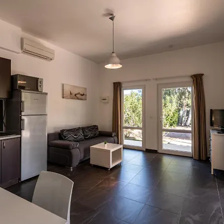 Marina Di Favone- T2- 2-4 Pers-1 By Interhome Apartment Favone